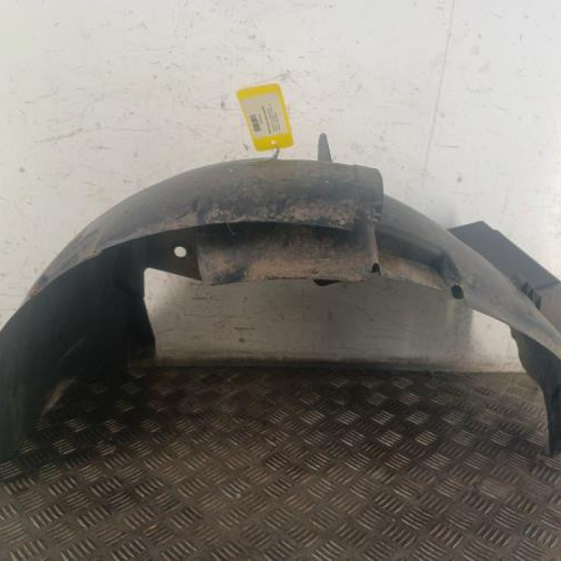 Pare boue avant gauche RENAULT TRAFIC 2