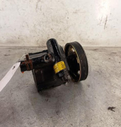 Pompe de direction RENAULT CLIO 2 Photo n°1