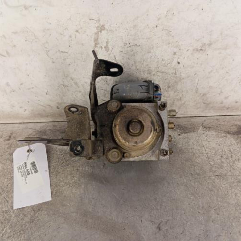 Bloc ABS (freins anti-blocage) NISSAN X-TRAIL 1 Bloc ABS (freins anti-blocage) NISSAN X-TRAIL 1