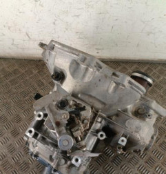 Boite de vitesses OPEL CORSA E Photo n°6