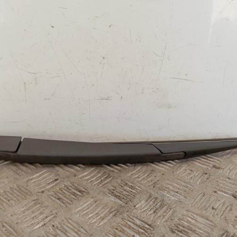Bras essuie glace arriere NISSAN JUKE 1