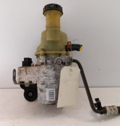 Pompe de direction DACIA DUSTER 1