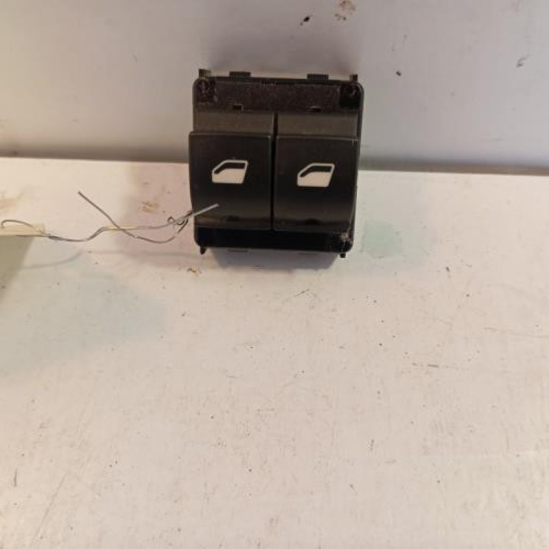 Interrupteur de leve vitre avant gauche CITROEN C3 3