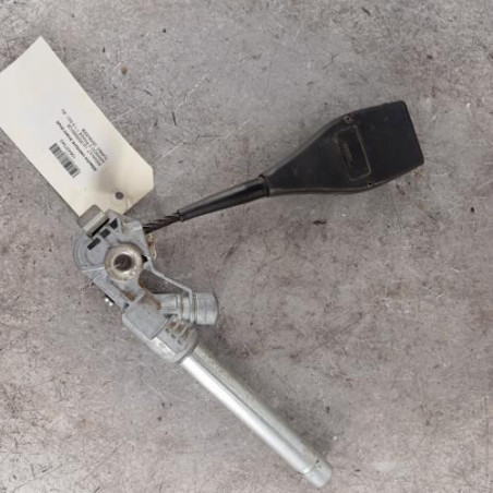 Attache ceinture avant droit RENAULT KANGOO 2 Photo n°1