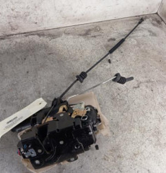 Serrure avant droit VOLKSWAGEN POLO 4