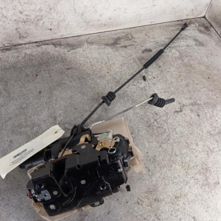 Serrure avant droit VOLKSWAGEN POLO 4
