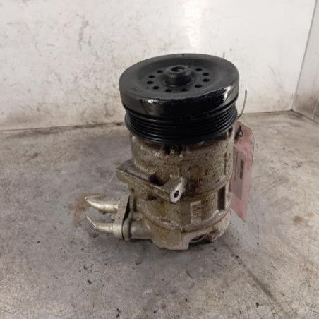 Compresseur clim OPEL CORSA E Photo n°1
