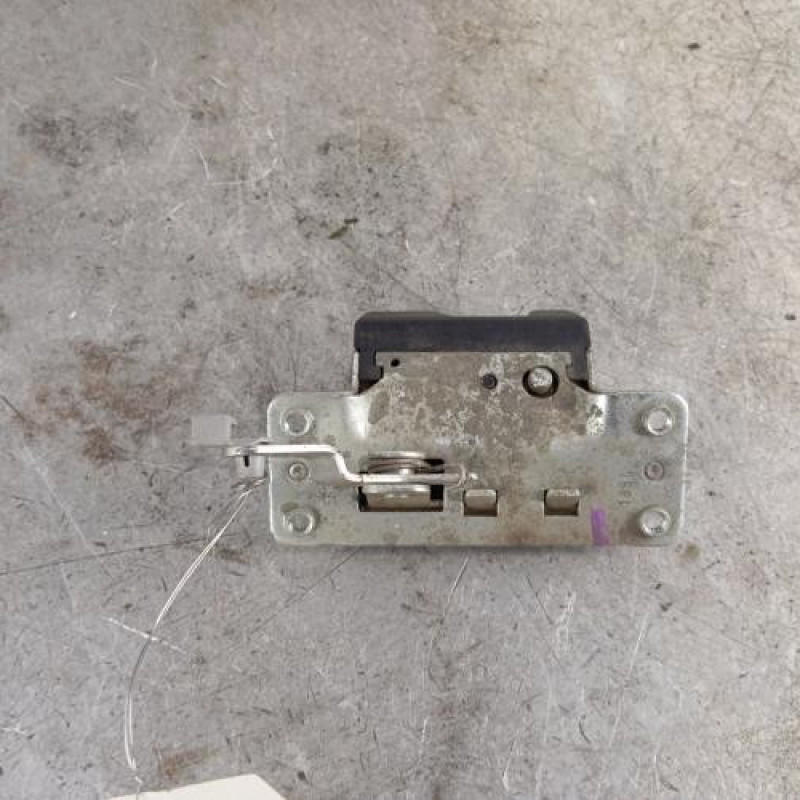 Serrure de hayon OPEL ZAFIRA A Serrure de hayon OPEL ZAFIRA A