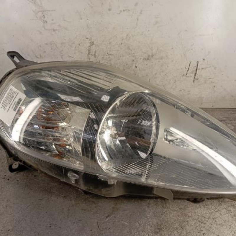 Optique avant principal droit (feux)(phare) FIAT GRANDE PUNTO