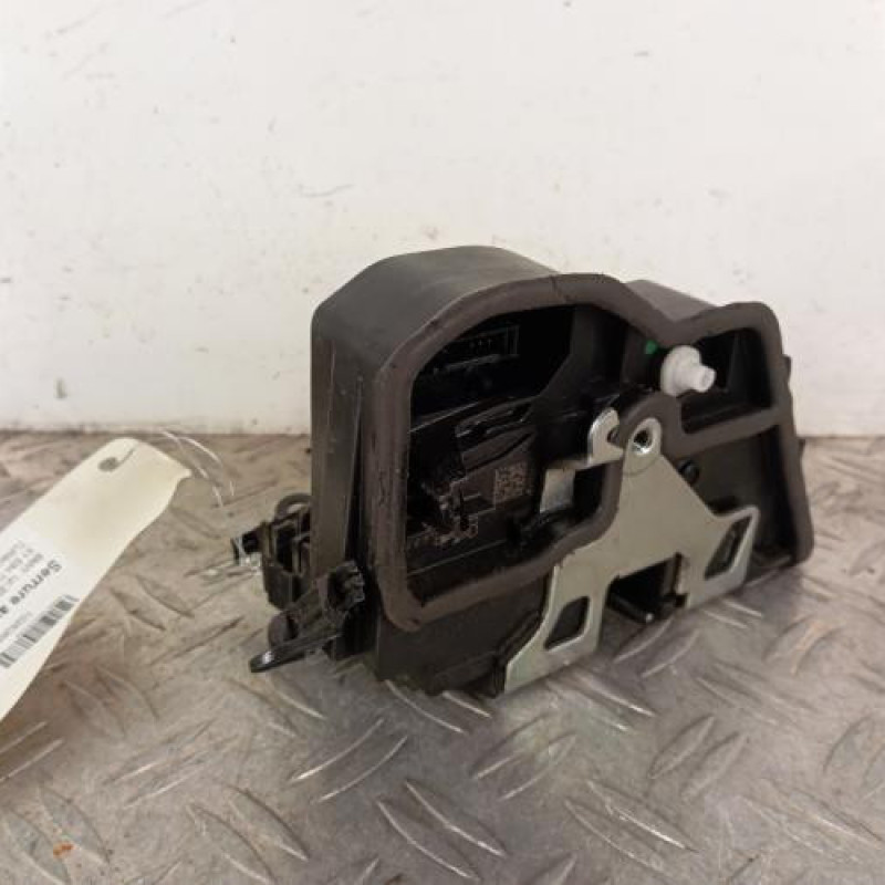Serrure avant droit BMW X1 E84 Serrure avant droit BMW X1 E84