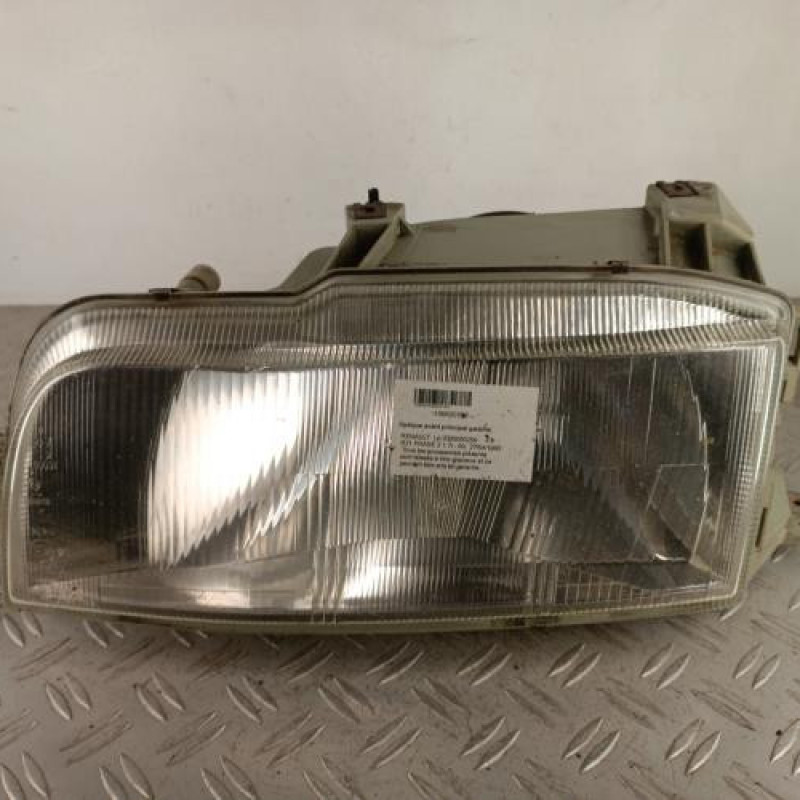 Optique avant principal gauche (feux)(phare) RENAULT R21