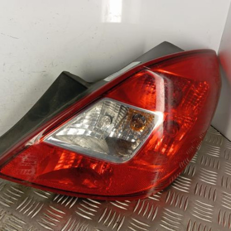 Feu arriere principal droit (feux) OPEL CORSA D Photo n°1
