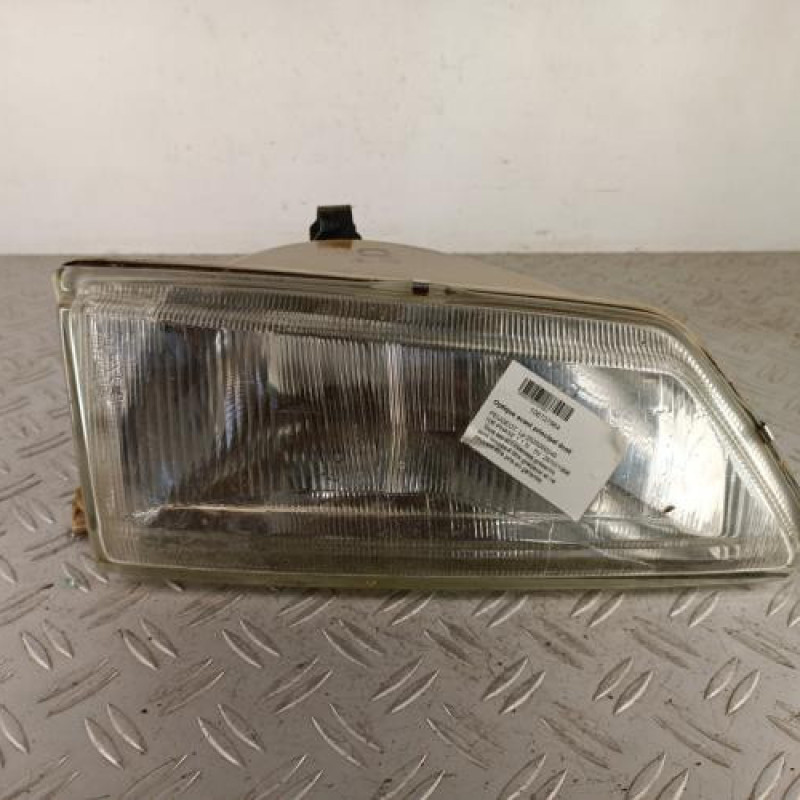 Optique avant principal droit (feux)(phare) PEUGEOT 106