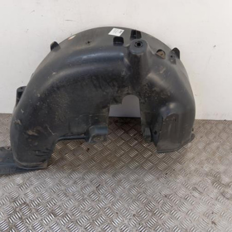 Pare boue arriere gauche PEUGEOT 208 1