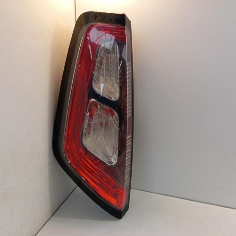 Feu arriere principal gauche (feux) FIAT PUNTO 3 Feu arriere principal gauche (feux) FIAT PUNTO 3