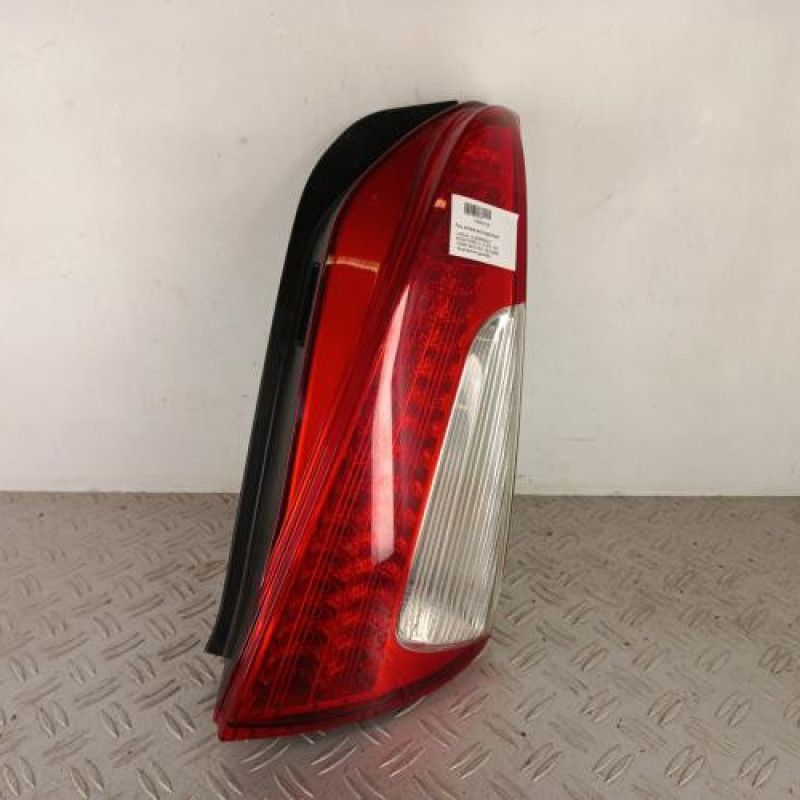 Feu arriere principal droit (feux) LANCIA MUSA Feu arriere principal droit (feux) LANCIA MUSA