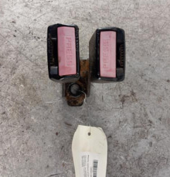 Attache ceinture arriere centrale PEUGEOT 307 Photo n°1