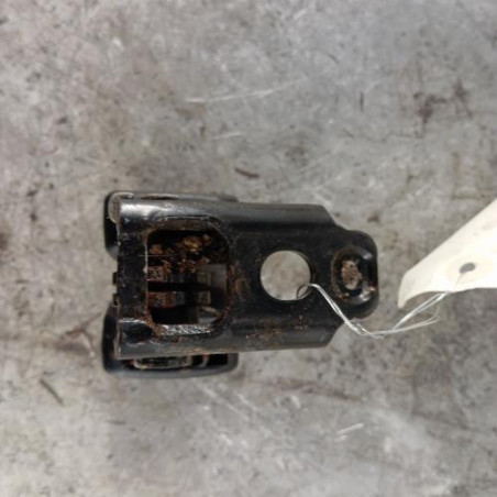 Attache ceinture arriere centrale PEUGEOT 307