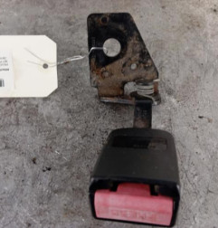 Attache ceinture arriere droit PEUGEOT 307 Photo n°1
