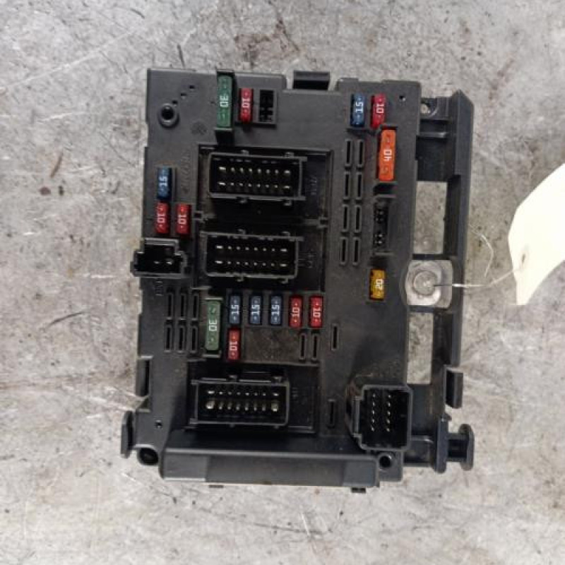 Boitier servitude moteur (BSM) PEUGEOT 206 Boitier servitude moteur (BSM) PEUGEOT 206