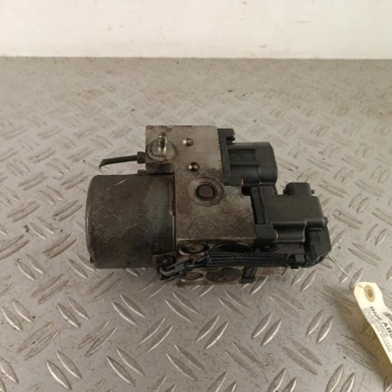 Bloc ABS (freins anti-blocage) KIA SORENTO 1 Bloc ABS (freins anti-blocage) KIA SORENTO 1