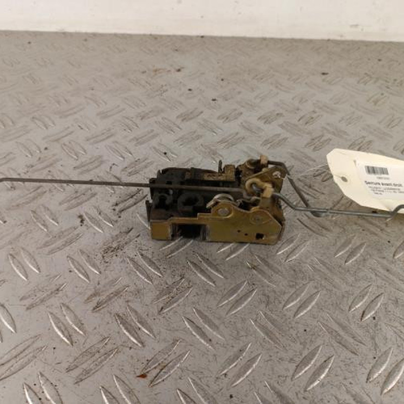 Serrure avant droit PEUGEOT 106 Serrure avant droit PEUGEOT 106