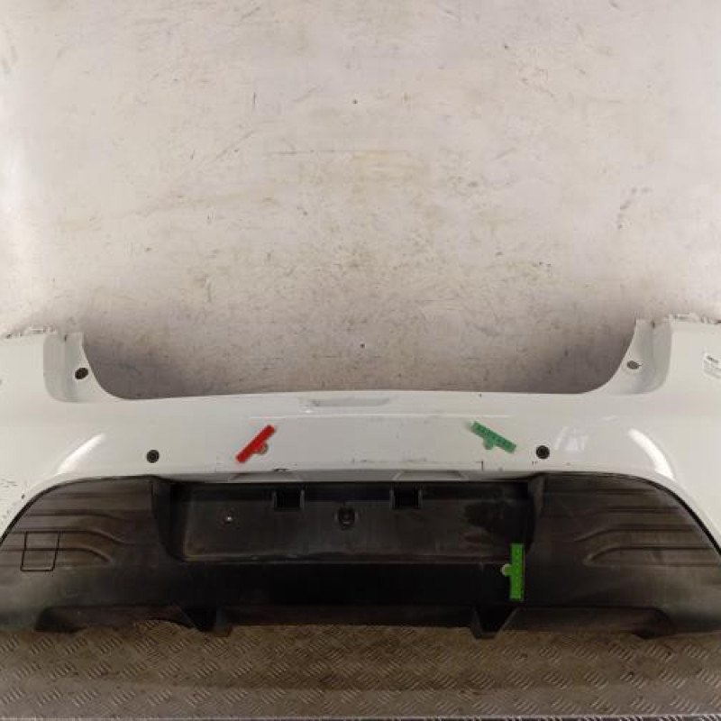 Pare choc arriere RENAULT CLIO 4