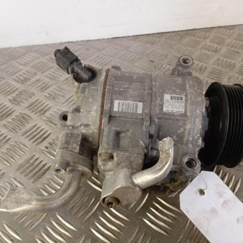 Compresseur clim AUDI A4 3 Compresseur clim AUDI A4 3