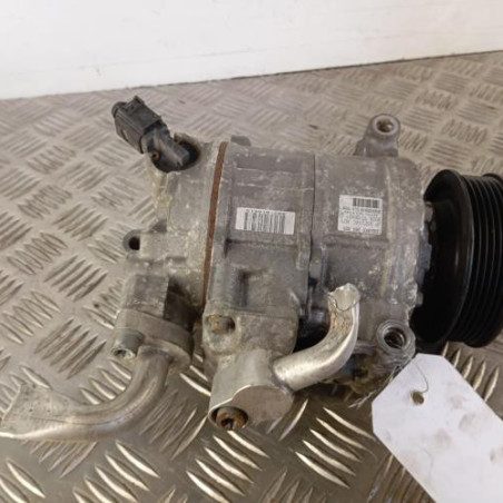 Compresseur clim AUDI A4 3 Photo n°1