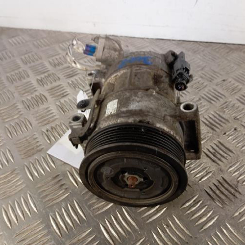 Compresseur clim PEUGEOT 3008 1