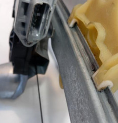 Leve vitre electrique avant gauche RENAULT ZOE 1 Photo n°3