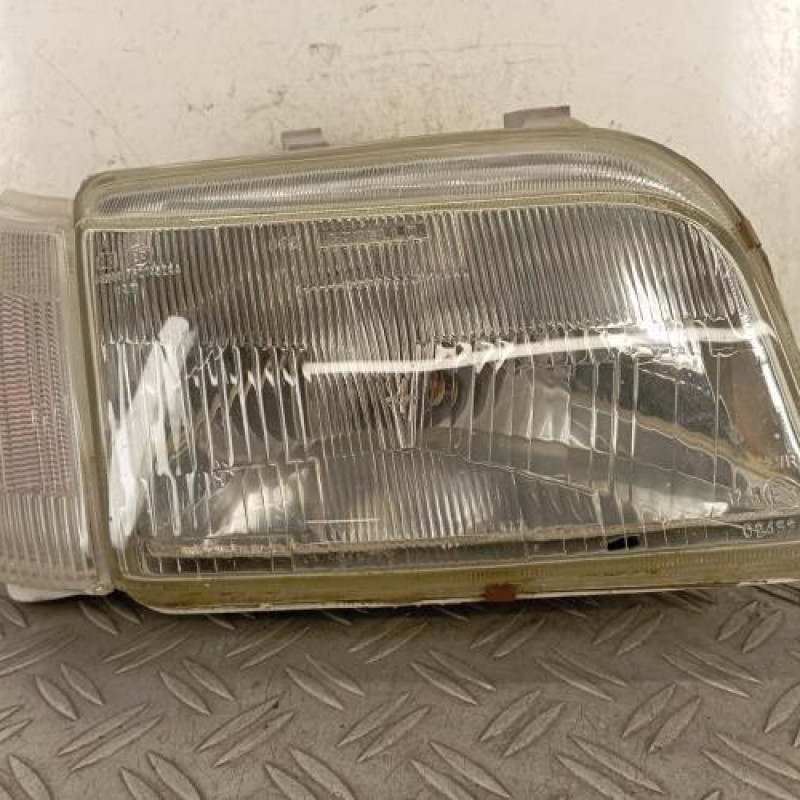 Optique avant principal droit (feux)(phare) RENAULT CLIO 1