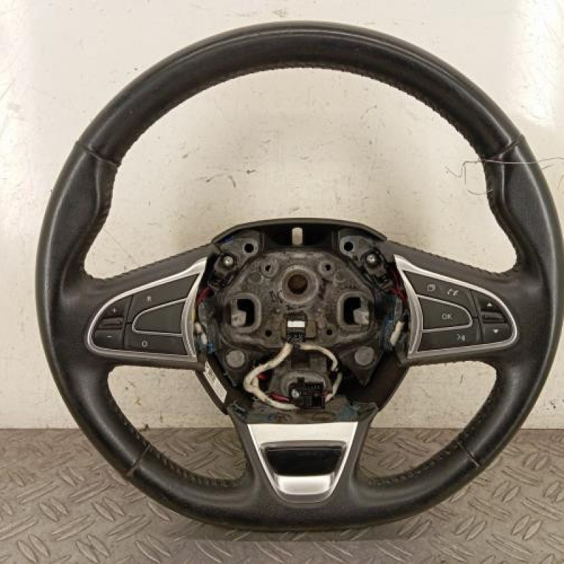 Volant RENAULT MEGANE 4 Volant RENAULT MEGANE 4