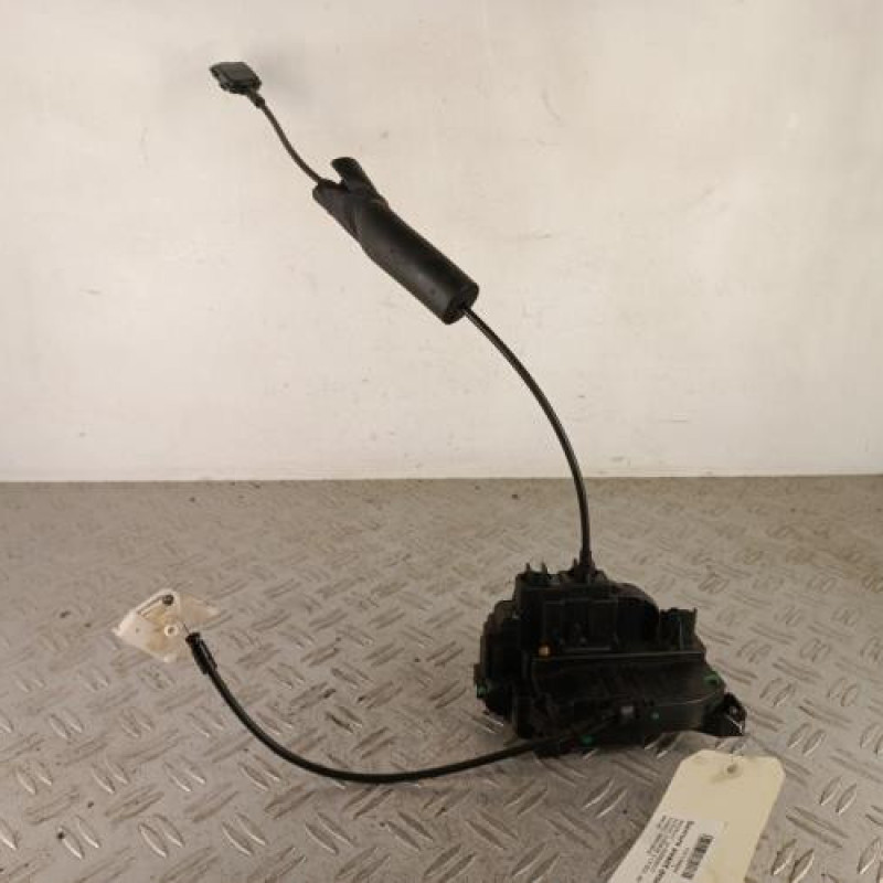 Serrure avant droit RENAULT SCENIC 3 Serrure avant droit RENAULT SCENIC 3