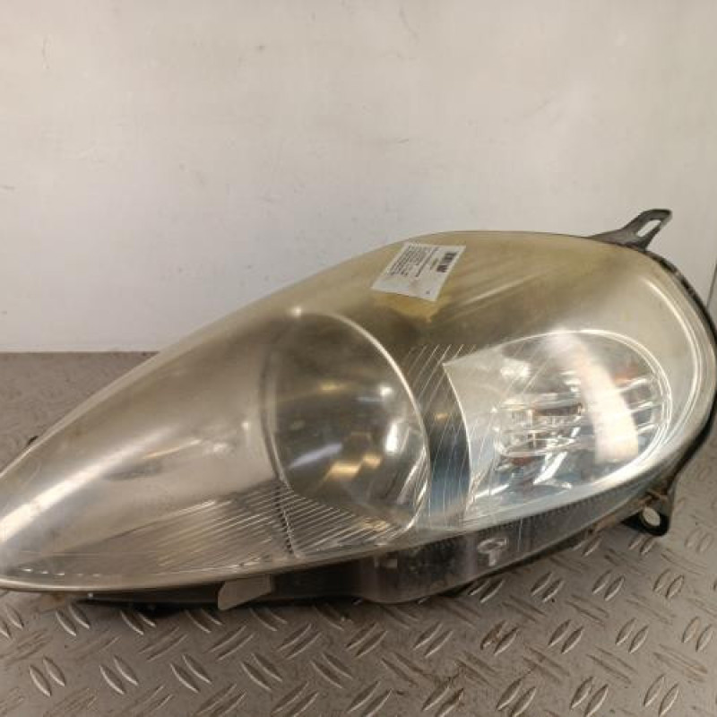 Optique avant principal gauche (feux)(phare) FIAT GRANDE PUNTO