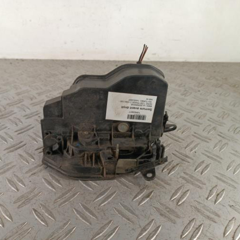 Serrure avant droit BMW SERIE 1 E87 Serrure avant droit BMW SERIE 1 E87
