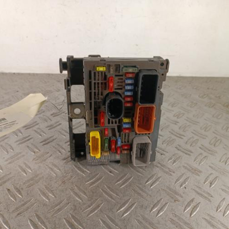 Boitier servitude moteur (BSM) PEUGEOT 3008 1