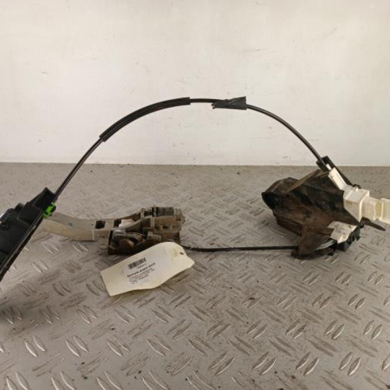 Serrure avant droit CITROEN C4 1 Serrure avant droit CITROEN C4 1