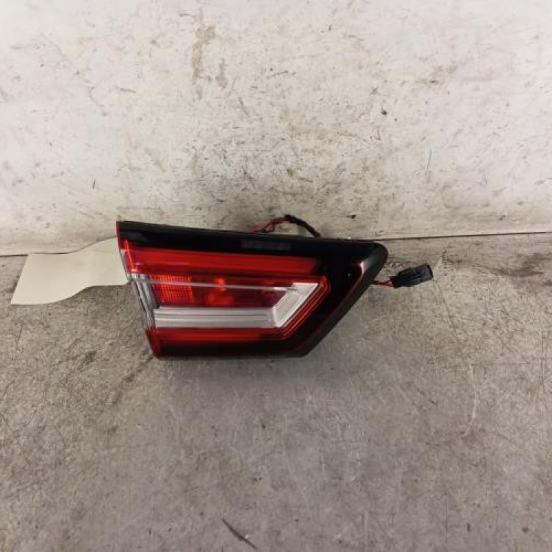 Feu arriere secondaire gauche (feux) RENAULT CLIO 4 Feu arriere secondaire gauche (feux) RENAULT CLIO 4