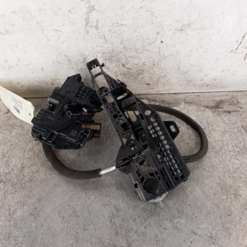 Serrure avant droit RENAULT CLIO 4