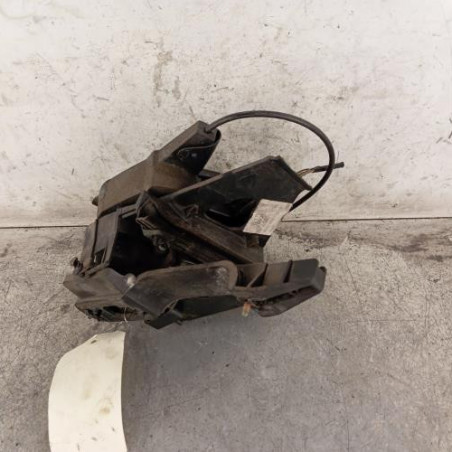 Serrure arriere droit FORD FIESTA 5