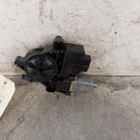 Moteur leve vitre arriere gauche VOLKSWAGEN POLO 6 Photo n°1