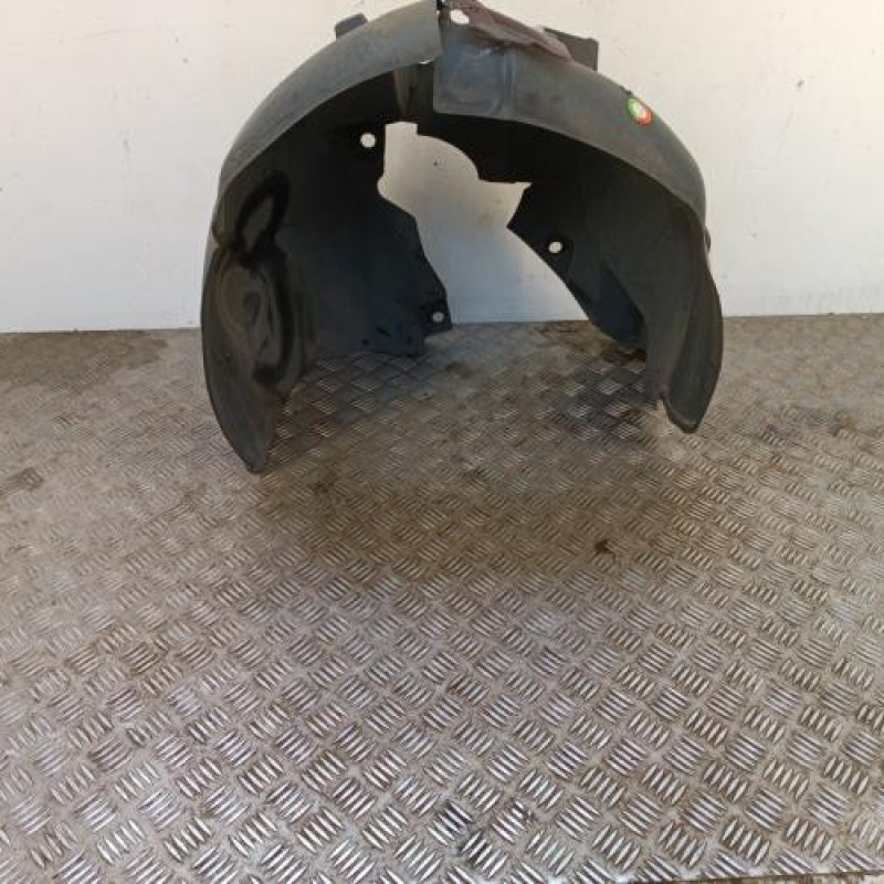 Pare boue avant gauche RENAULT CLIO 4 Pare boue avant gauche RENAULT CLIO 4