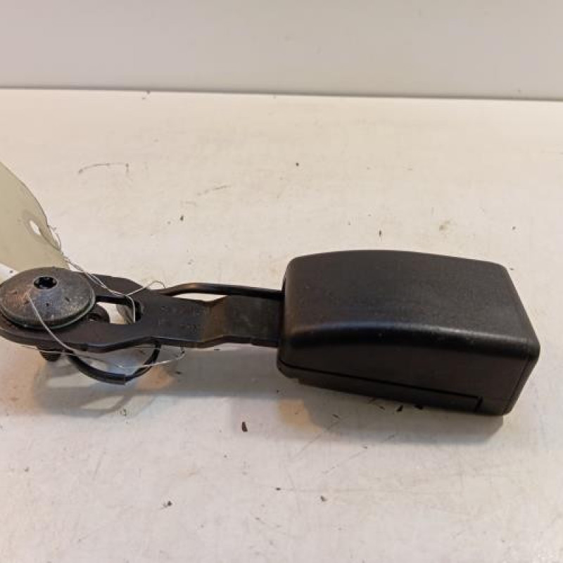 Attache ceinture avant gauche RENAULT ZOE 1