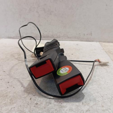 Attache ceinture arriere centrale CITROEN C4 CACTUS Photo n°1