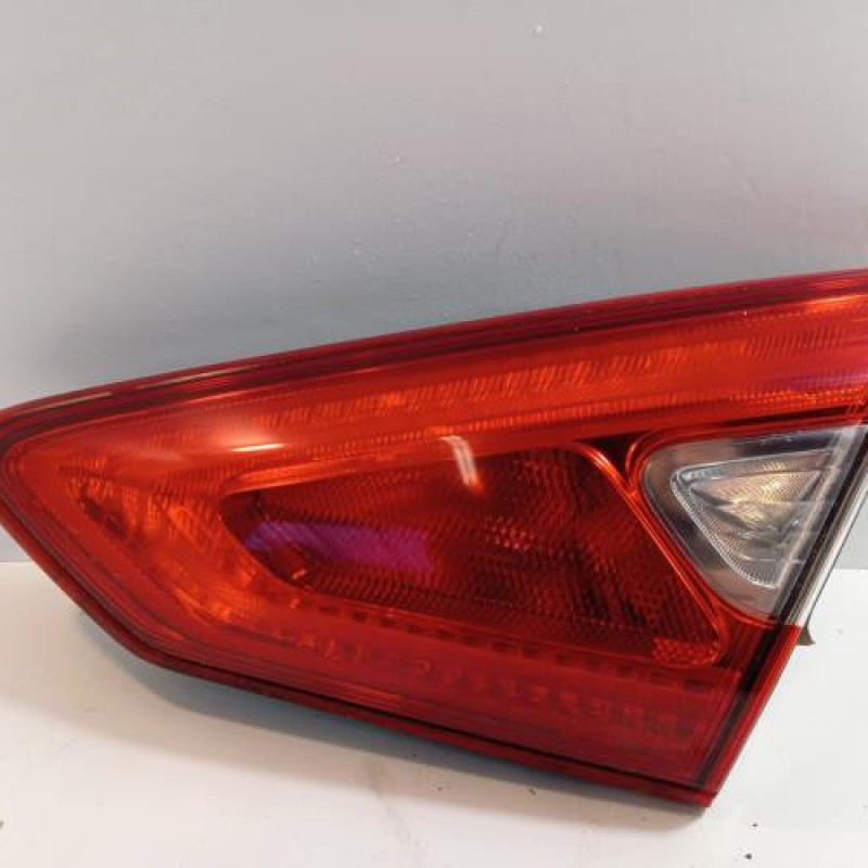 Feu arriere secondaire droit (feux) NISSAN PULSAR Feu arriere secondaire droit (feux) NISSAN PULSAR