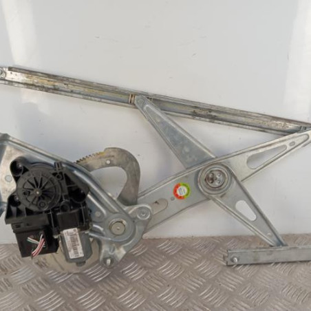 Leve vitre electrique avant droit RENAULT SCENIC 3