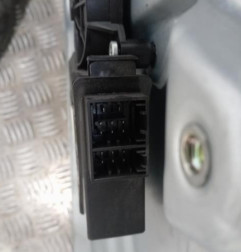 Leve vitre electrique avant droit SKODA FABIA 1 Photo n°3