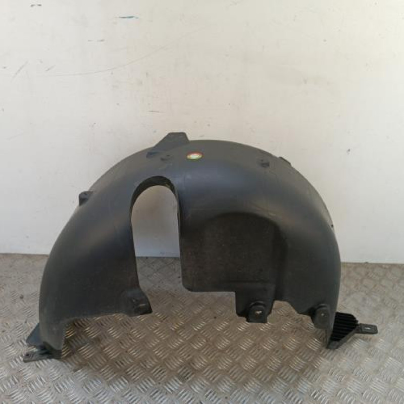 Pare boue arriere gauche VOLKSWAGEN UP Pare boue arriere gauche VOLKSWAGEN UP