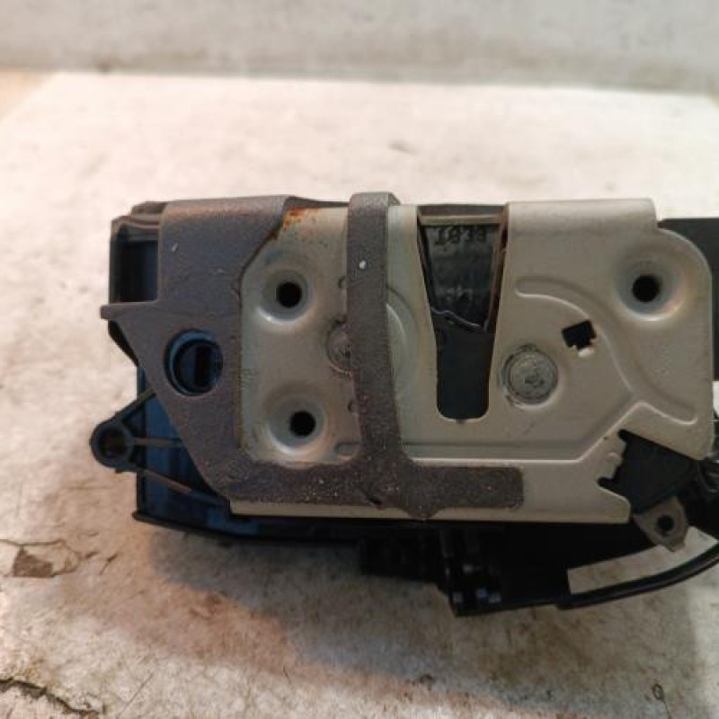 Serrure arriere gauche FORD KUGA 2 Serrure arriere gauche FORD KUGA 2